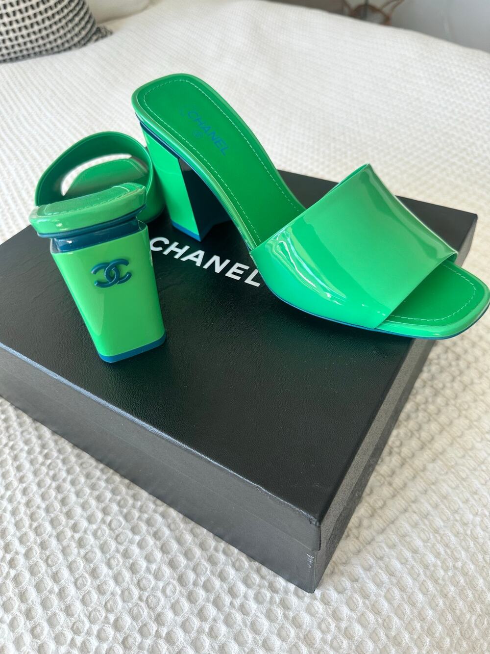CHANEL MOD'ART MULES - SIZE FR40 POLY POCKET SHOES